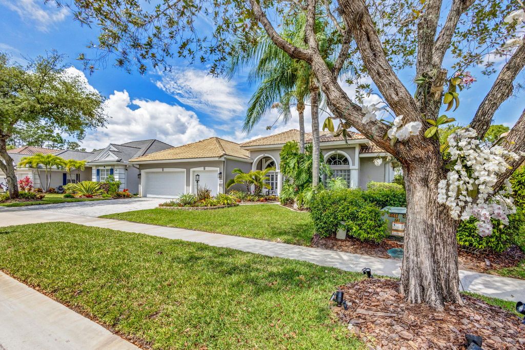 Photo of 3439 SE Fairway Oaks Trail, Stuart, FL 34997 (MLS # R11076318)