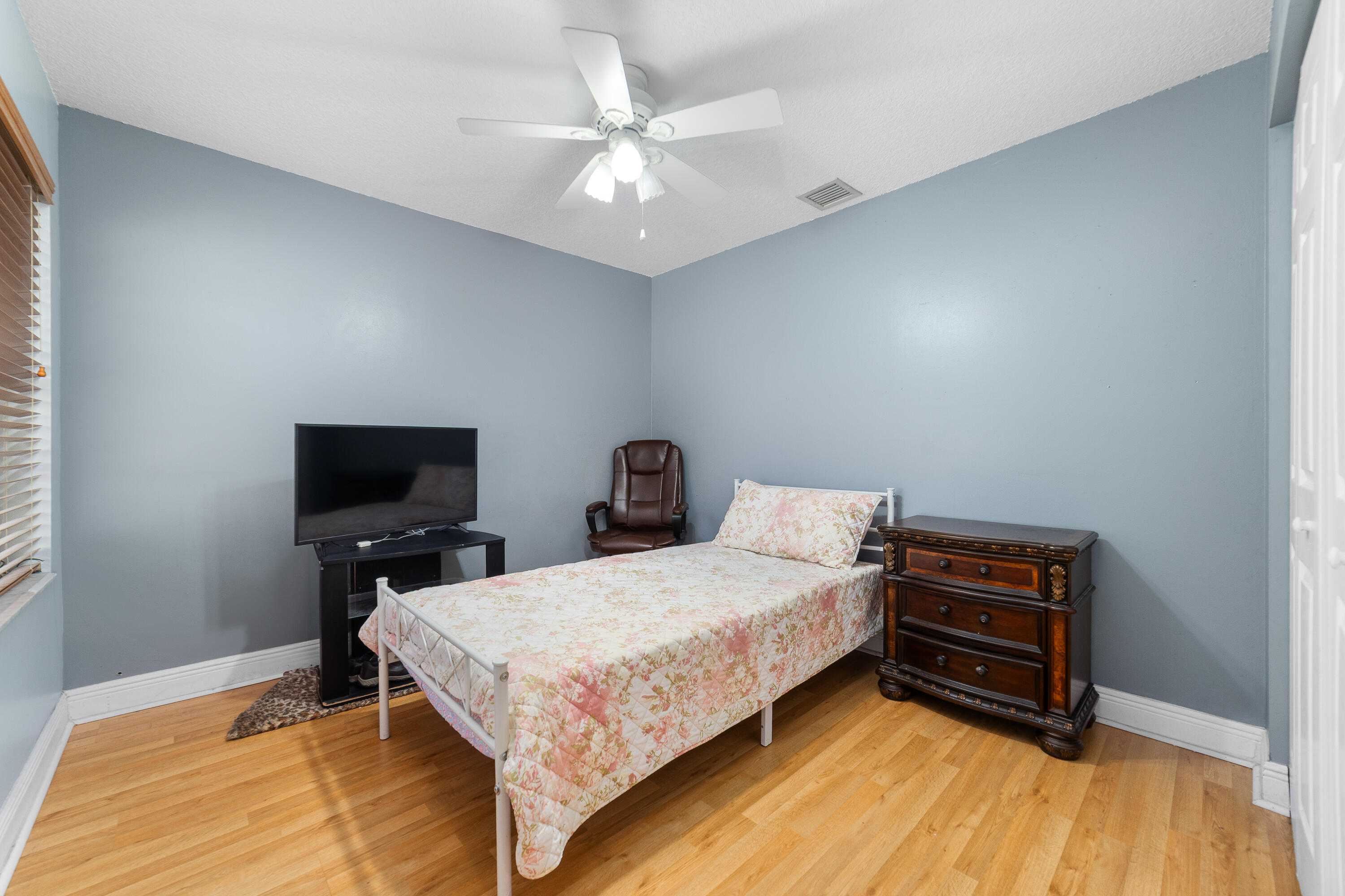 COCONUT POINT - Residential