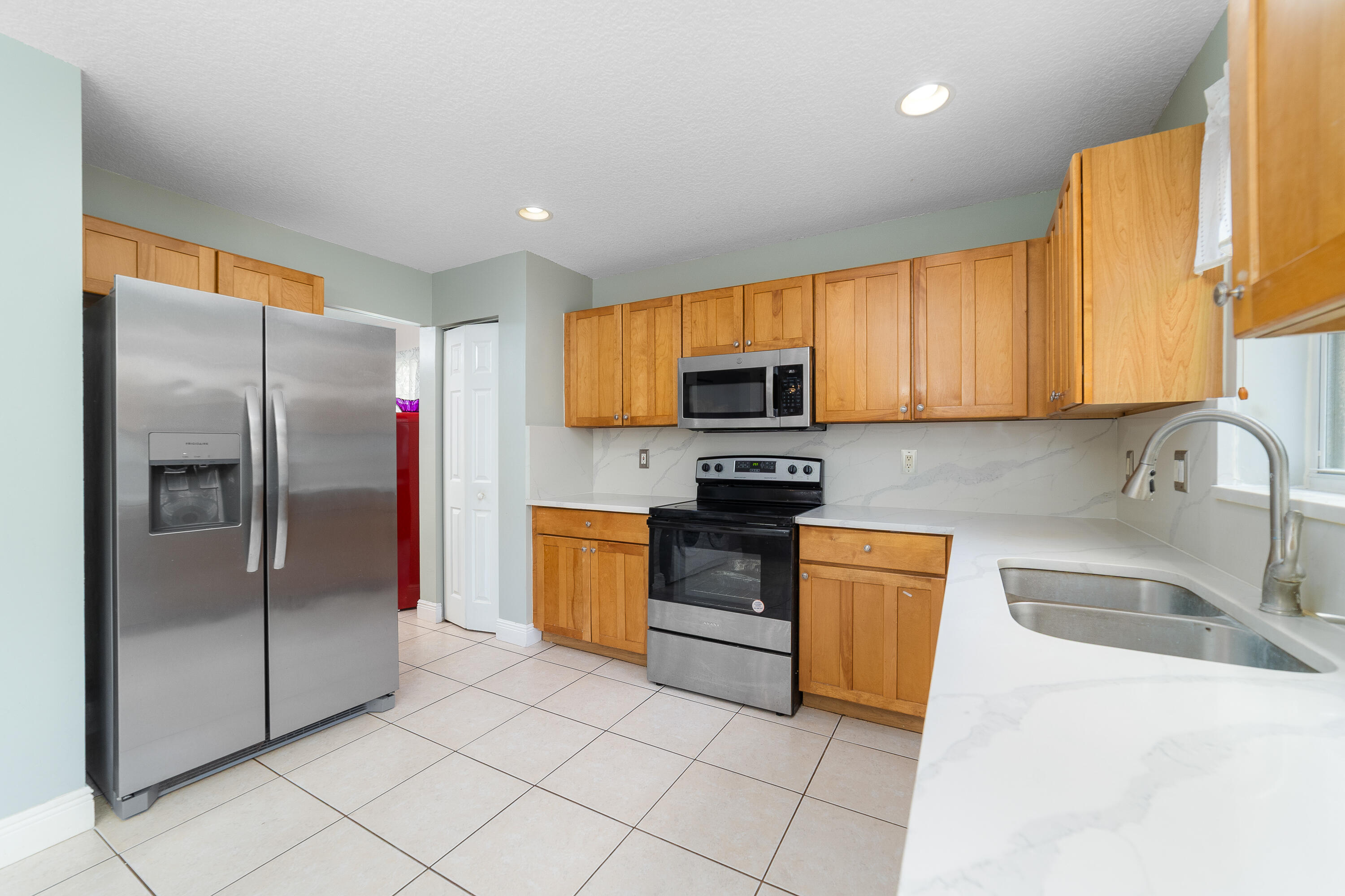 COCONUT POINT - Residential