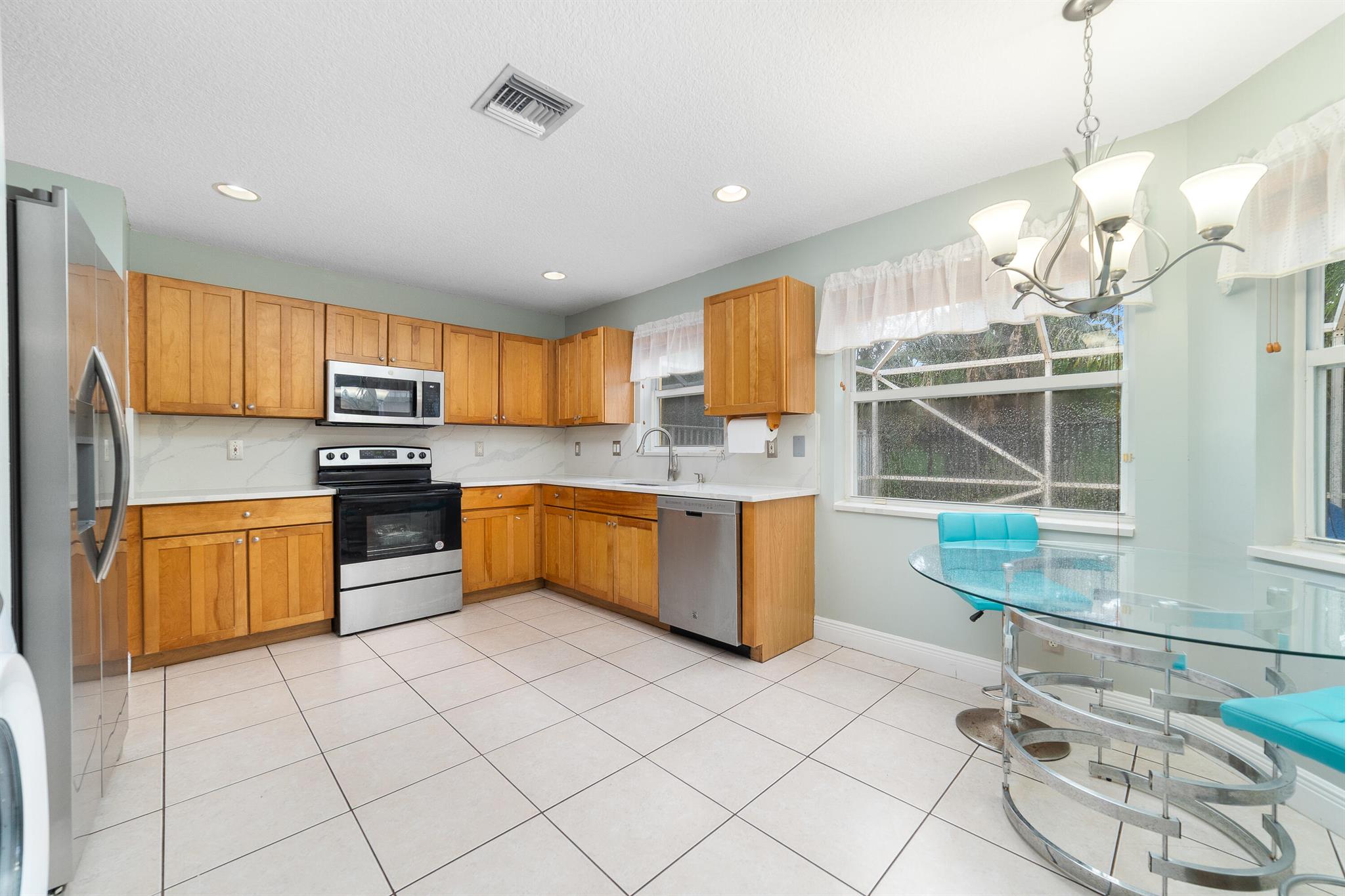 COCONUT POINT - Residential