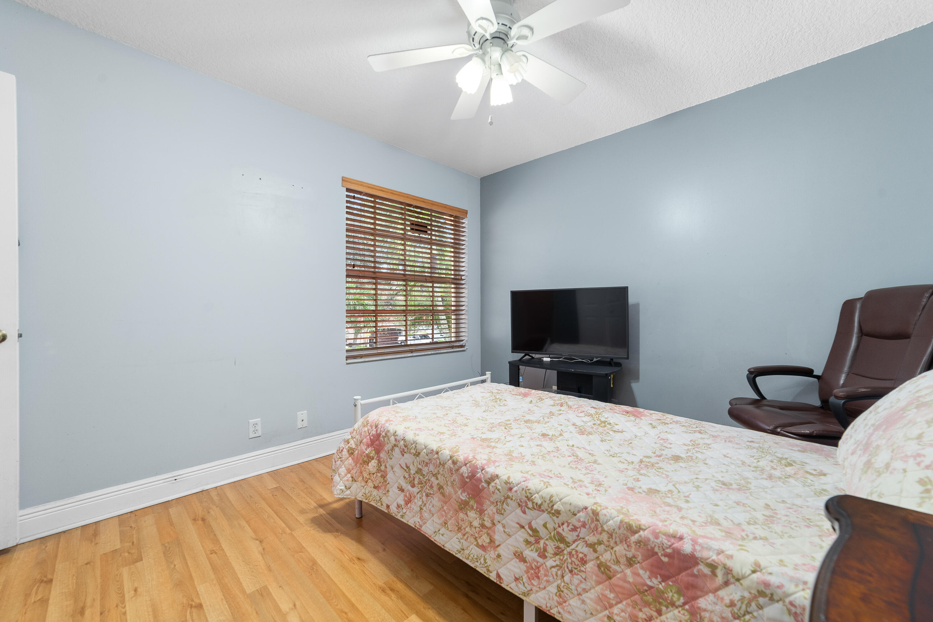 COCONUT POINT - Residential