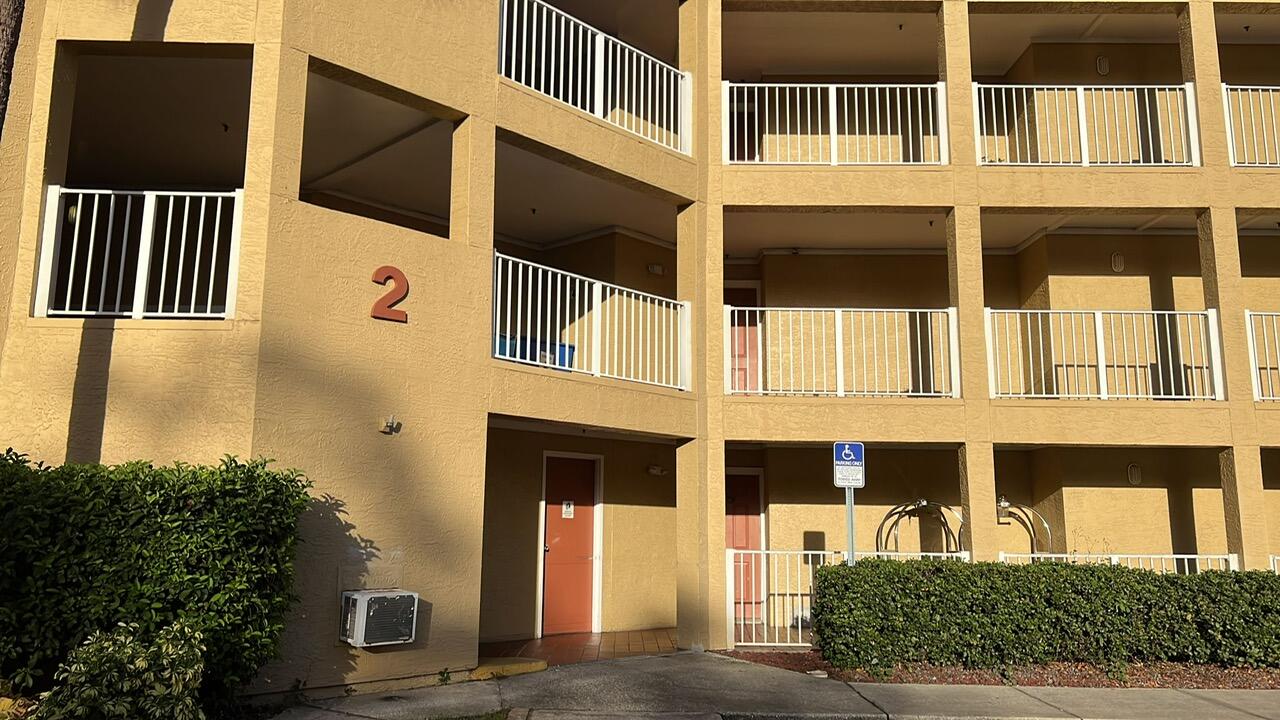 PARC CORNICHE CONDO PH 1 - Residential