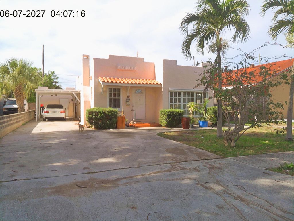 Photo of 505 Independence Road, West Palm Beach, FL 33405 (MLS # B26032131)