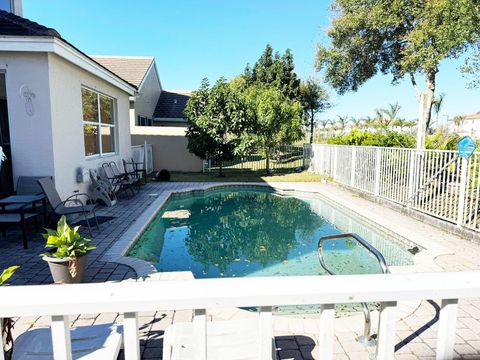 180 Kensington Way Royal Palm Beach FL 33414