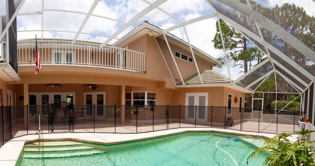 COUNTRY CLUB ESTATES - Residential