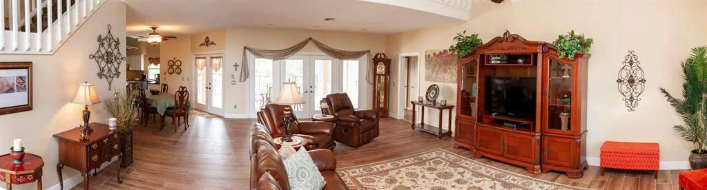 COUNTRY CLUB ESTATES - Residential