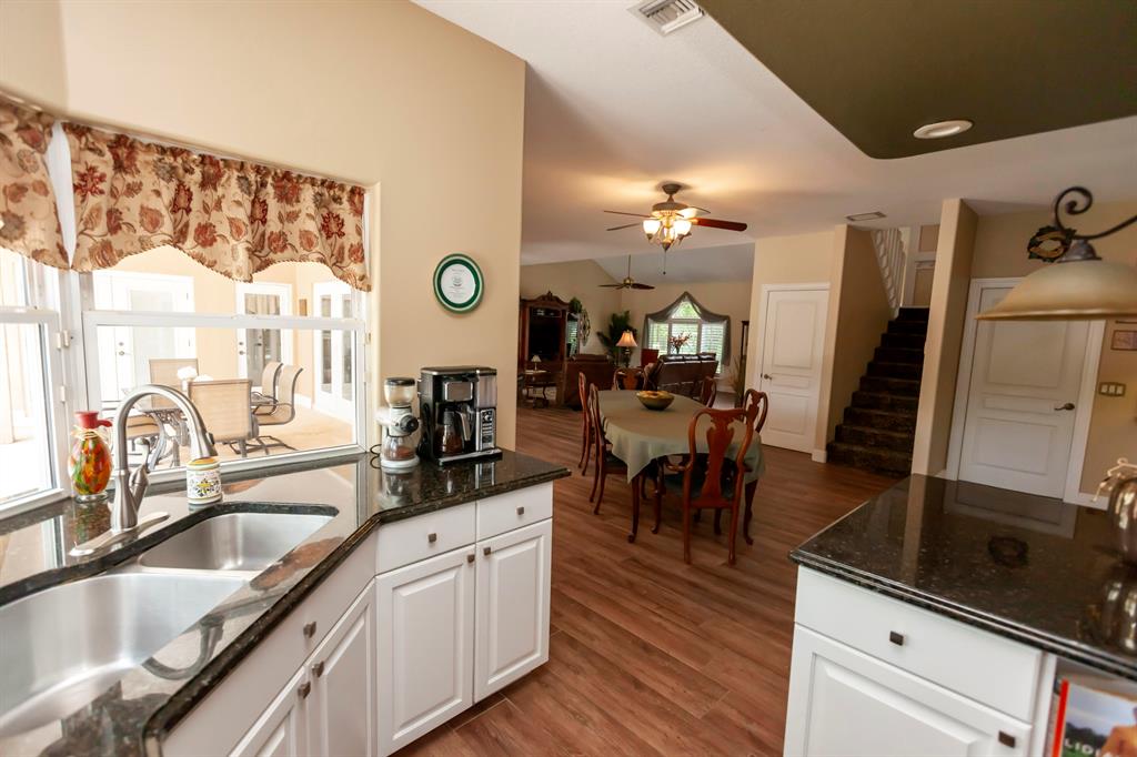 COUNTRY CLUB ESTATES - Residential