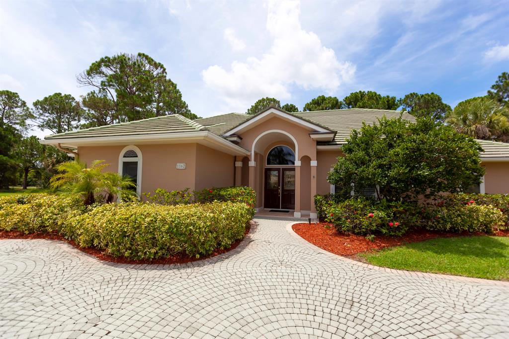 COUNTRY CLUB ESTATES - Residential