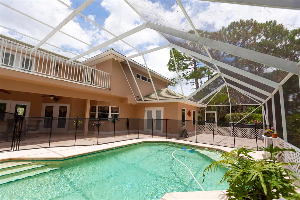 COUNTRY CLUB ESTATES - Residential