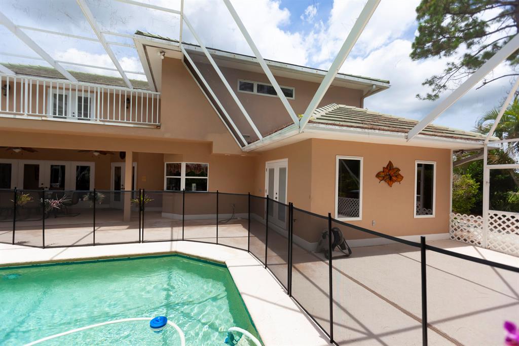 COUNTRY CLUB ESTATES - Residential