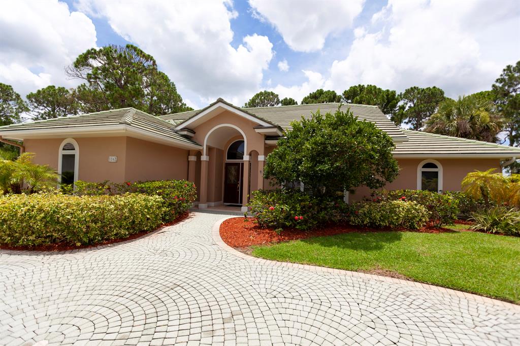 COUNTRY CLUB ESTATES - Residential