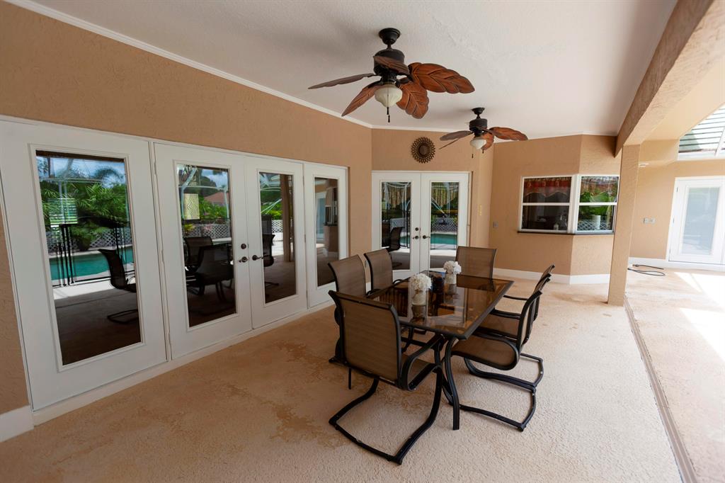 COUNTRY CLUB ESTATES - Residential