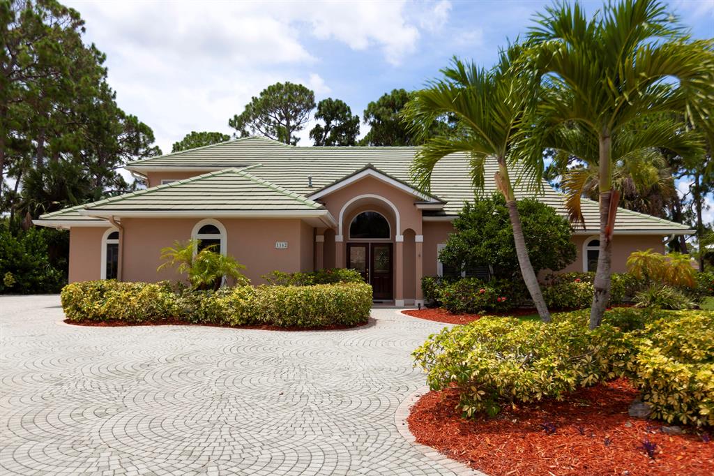 COUNTRY CLUB ESTATES - Residential