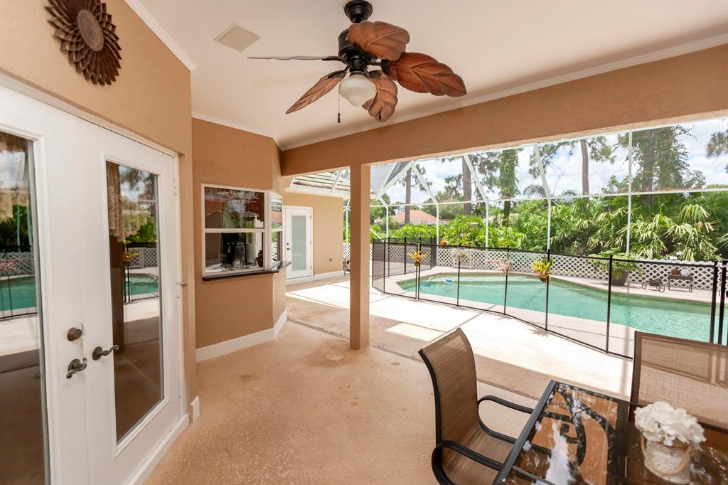 COUNTRY CLUB ESTATES - Residential