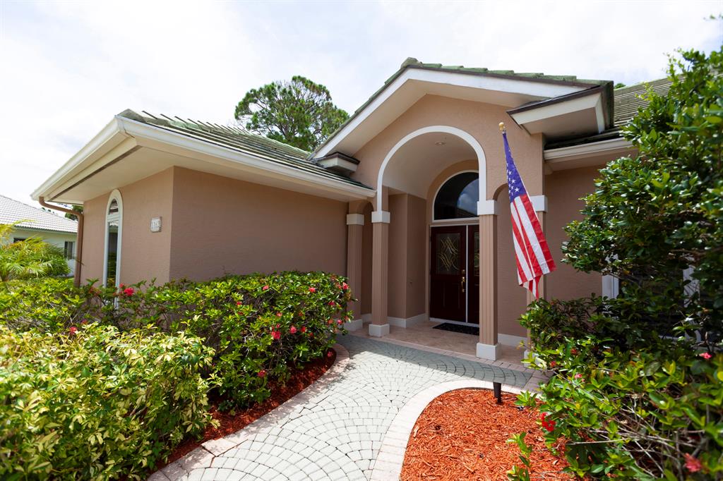 COUNTRY CLUB ESTATES - Residential