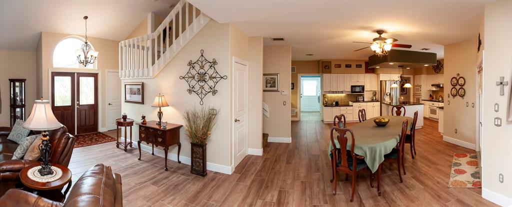 COUNTRY CLUB ESTATES - Residential