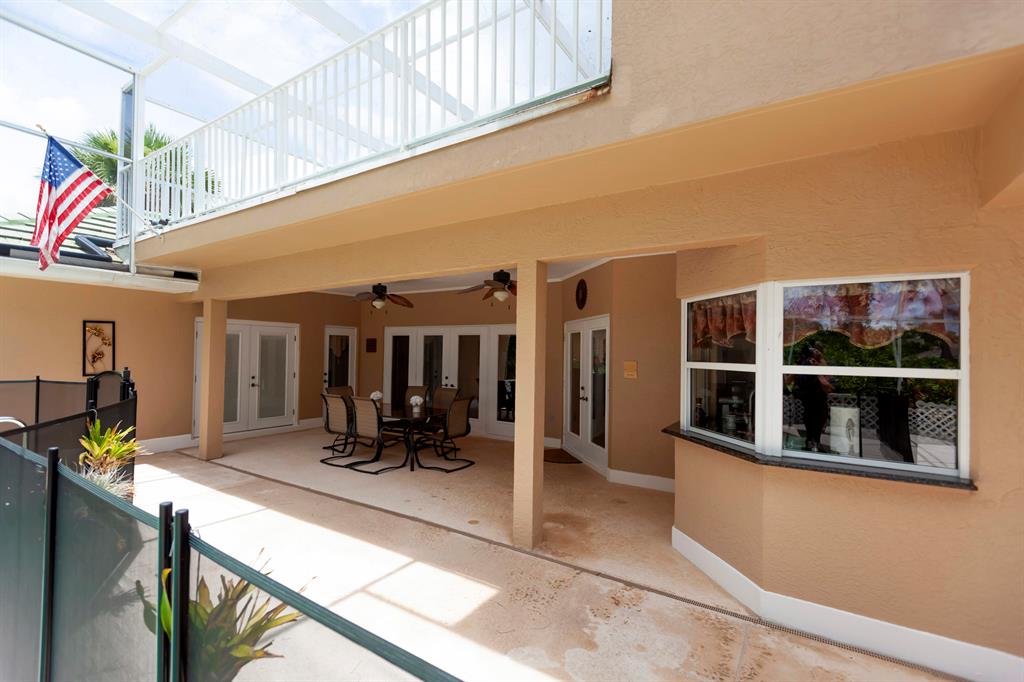 COUNTRY CLUB ESTATES - Residential