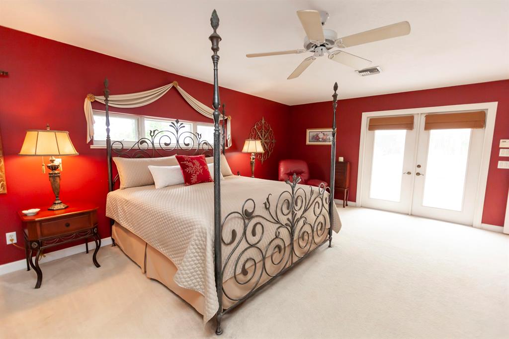 COUNTRY CLUB ESTATES - Residential