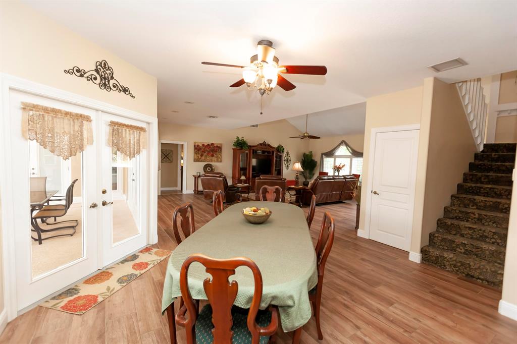 COUNTRY CLUB ESTATES - Residential