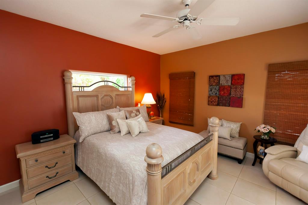 COUNTRY CLUB ESTATES - Residential