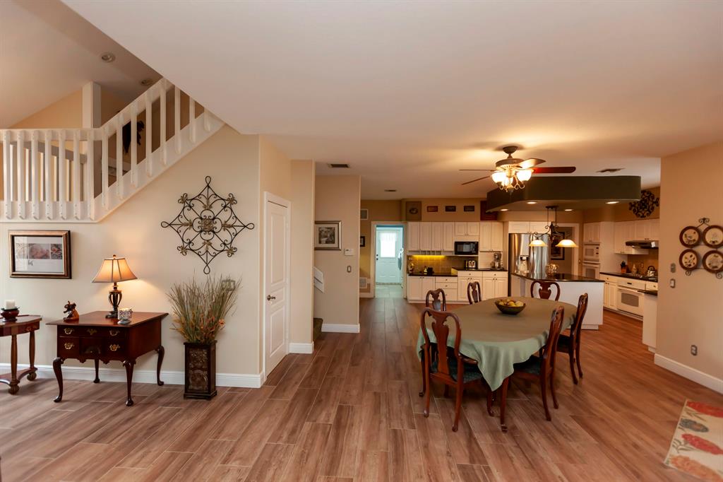 COUNTRY CLUB ESTATES - Residential