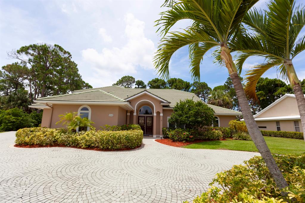 COUNTRY CLUB ESTATES - Residential