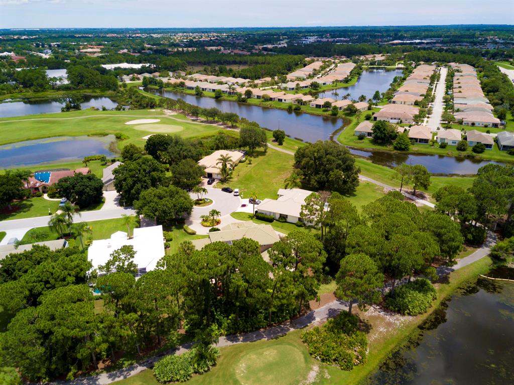 COUNTRY CLUB ESTATES - Residential
