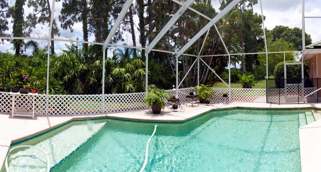 COUNTRY CLUB ESTATES - Residential