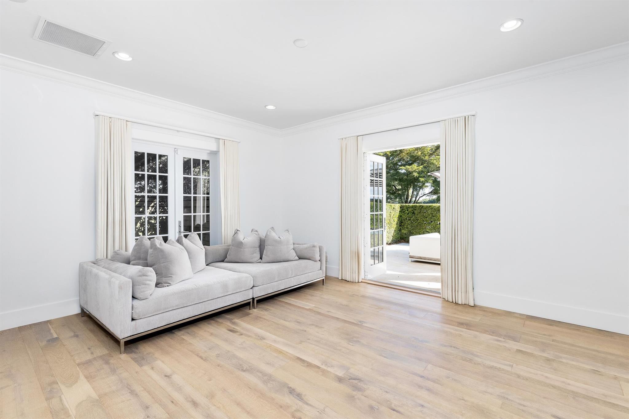 OS DRESSAGE FARM - Residential