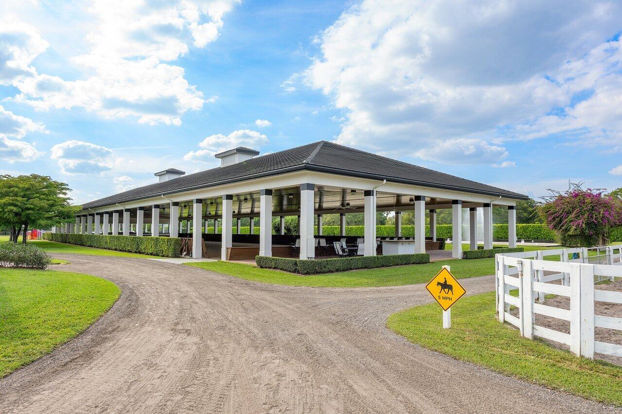 OS DRESSAGE FARM - Residential
