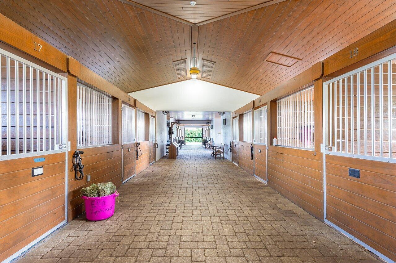 OS DRESSAGE FARM - Residential