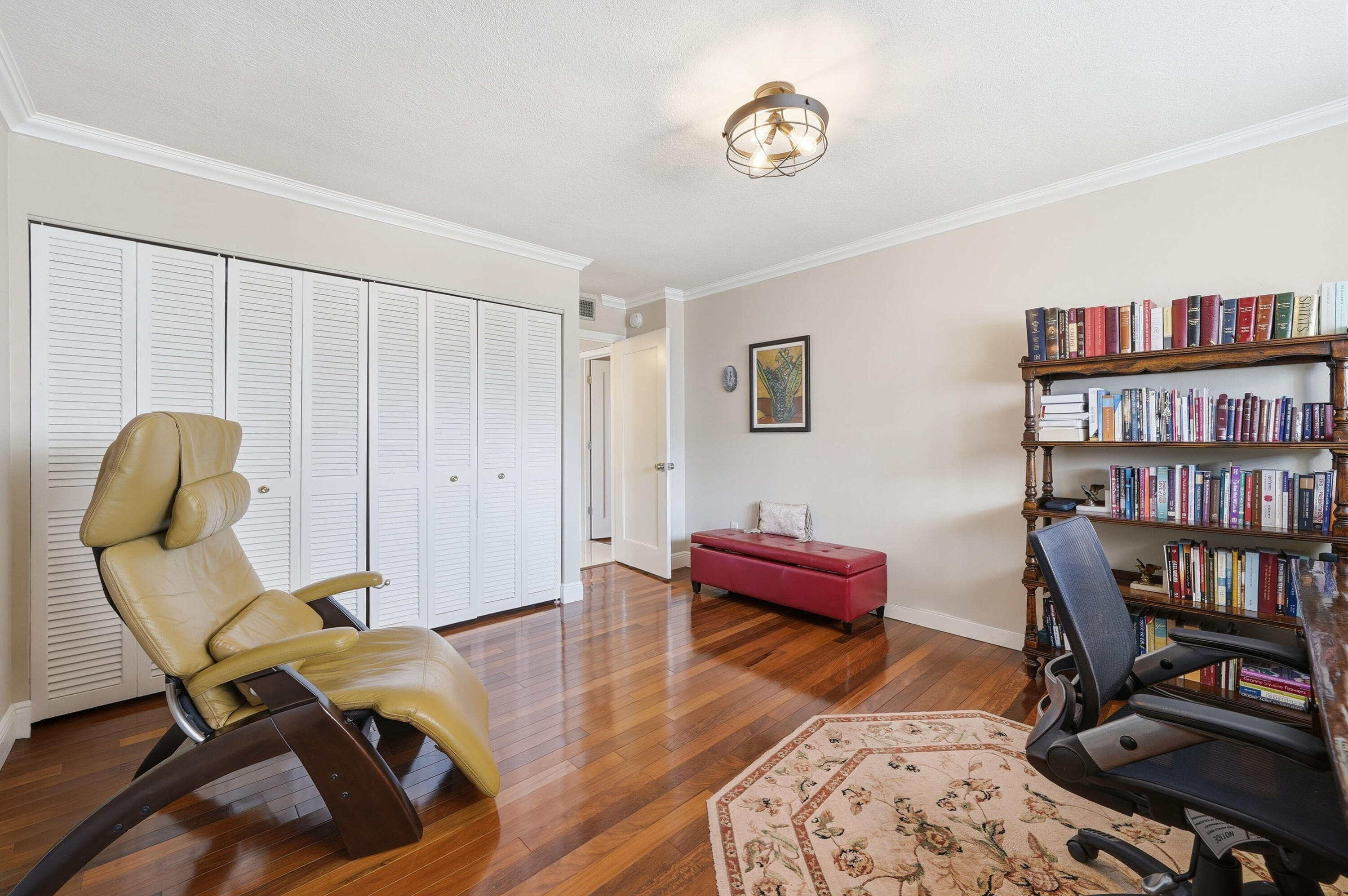 STRATFORD TOWERS CONDO - Residential