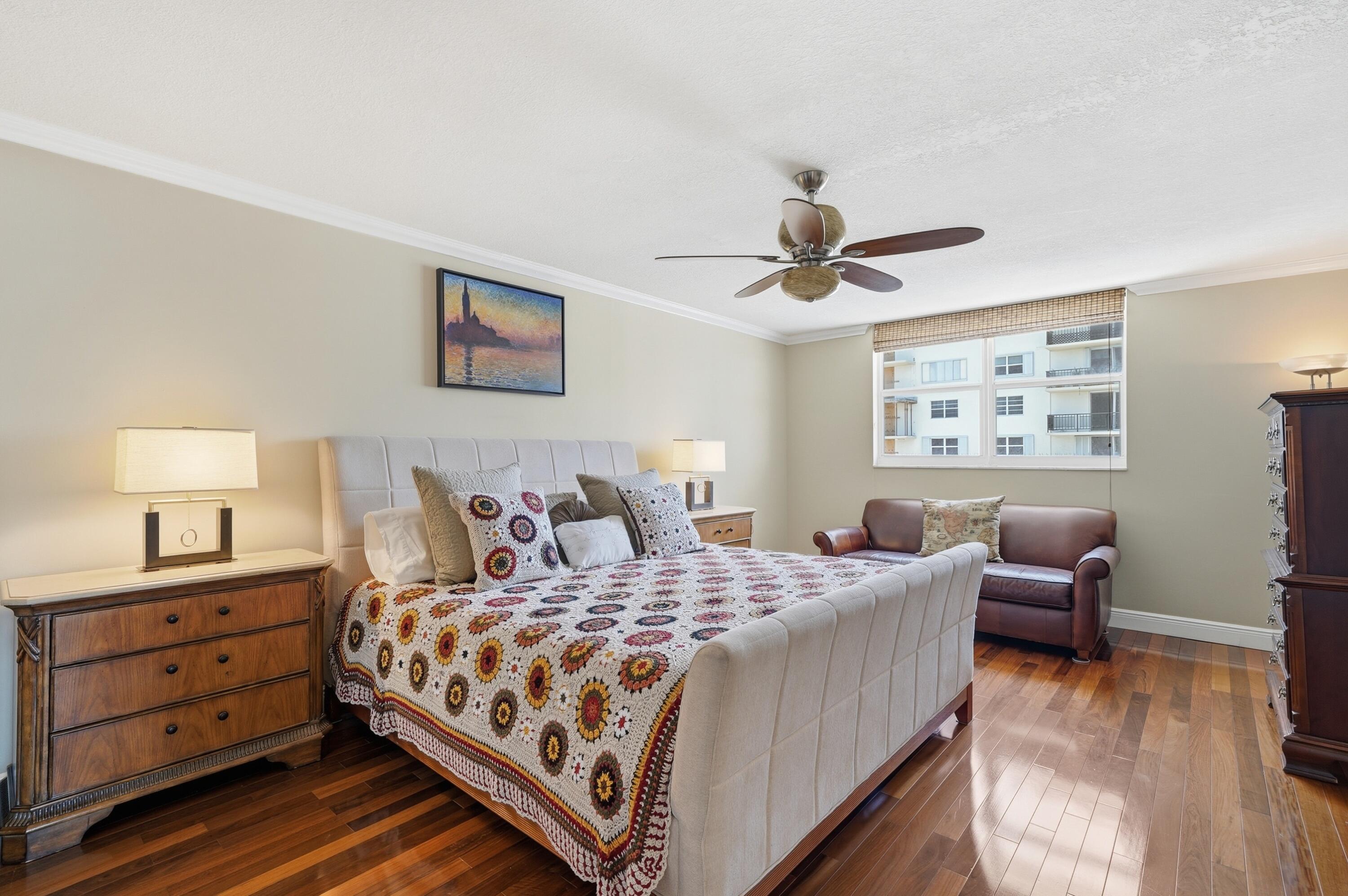 STRATFORD TOWERS CONDO - Residential