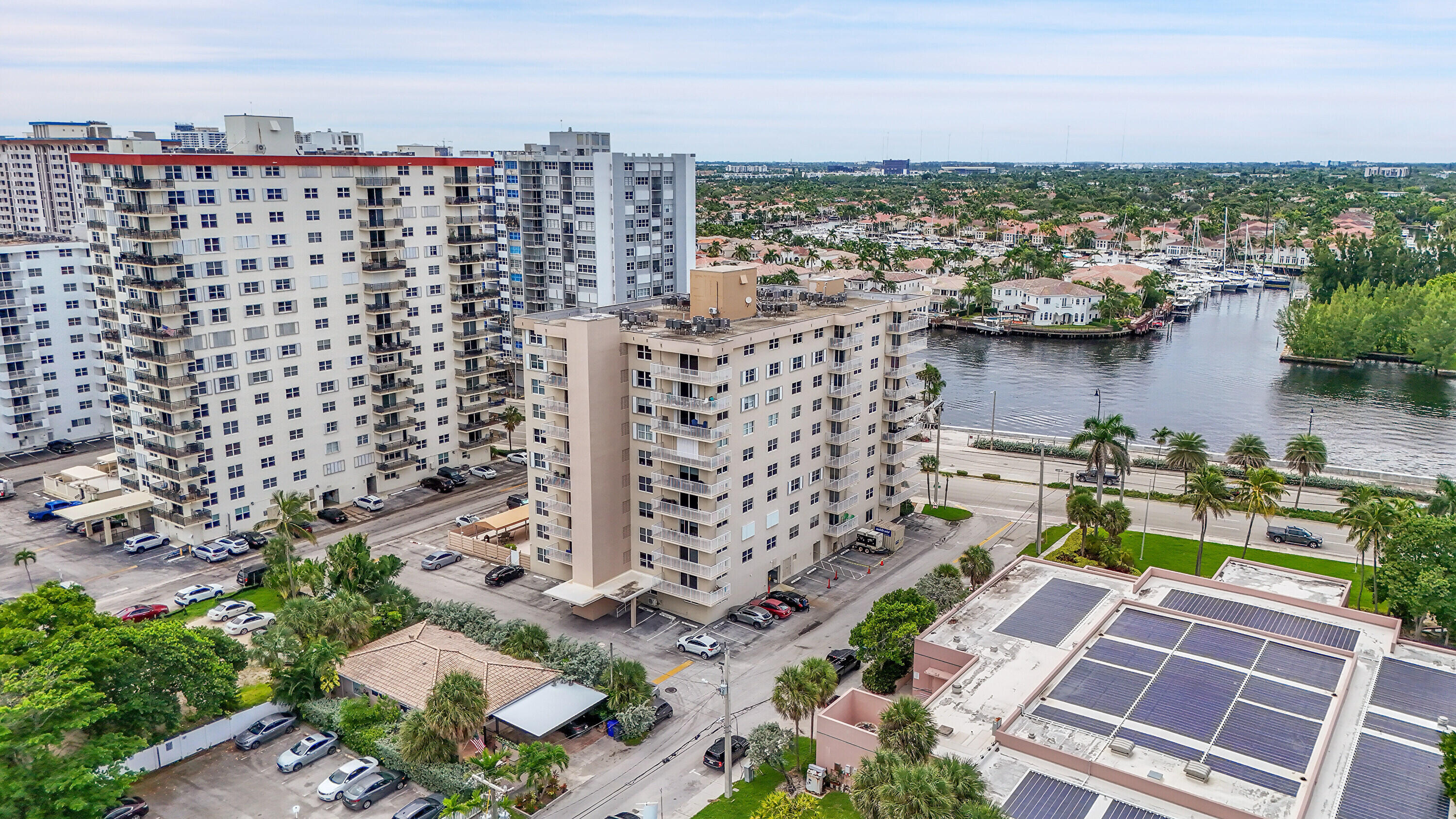 STRATFORD TOWERS CONDO - Residential