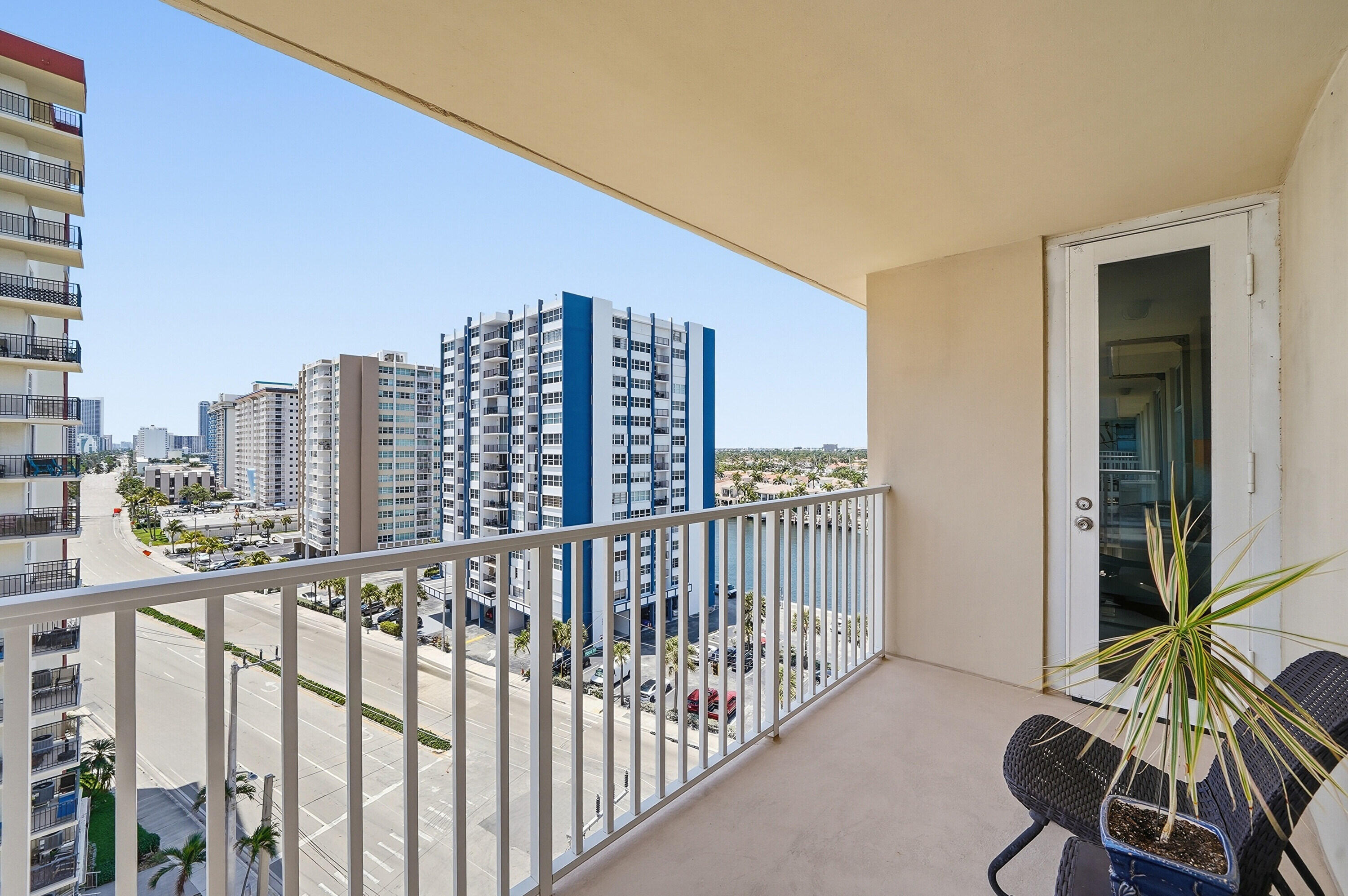 STRATFORD TOWERS CONDO - Residential