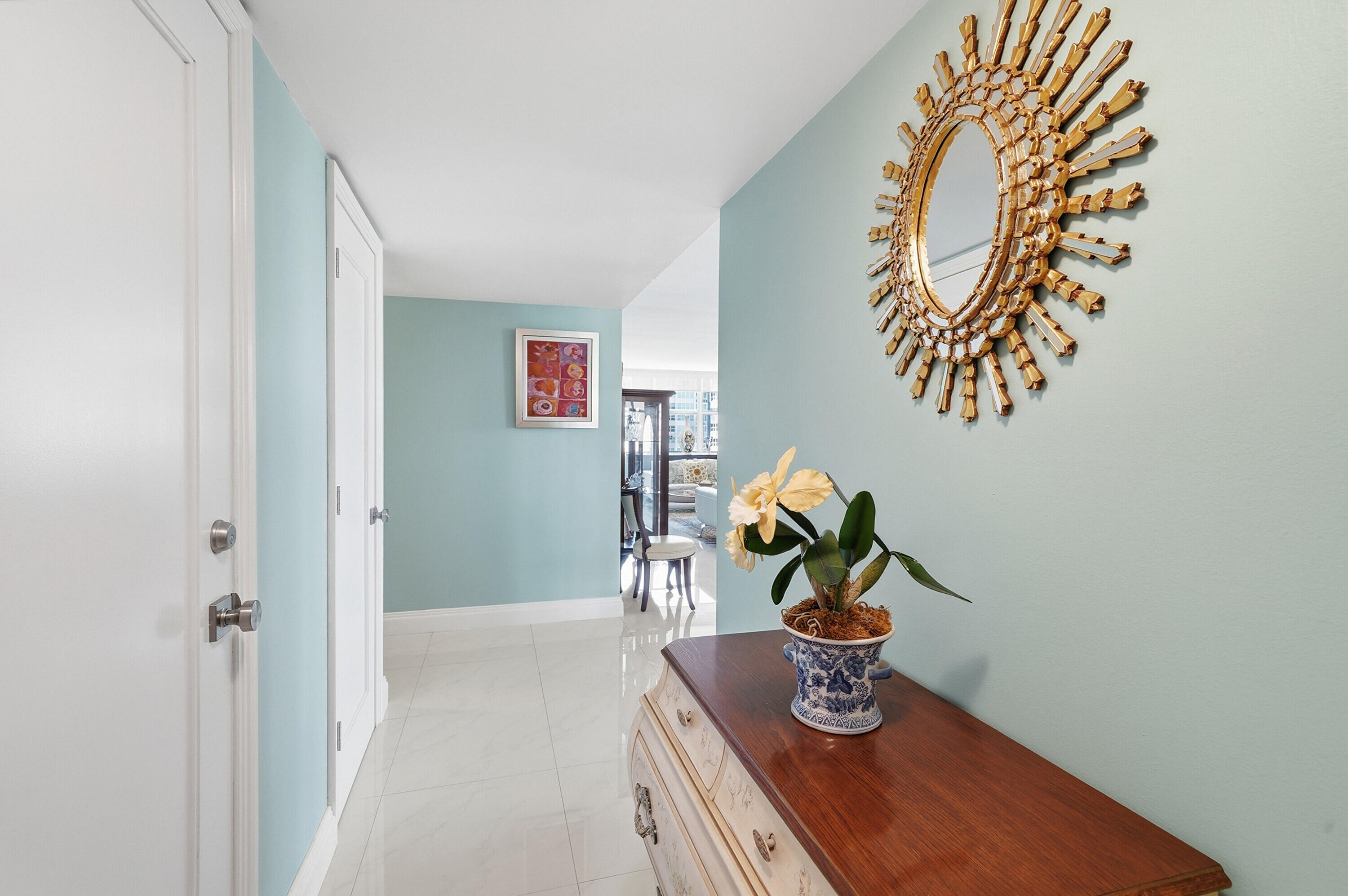 STRATFORD TOWERS CONDO - Residential