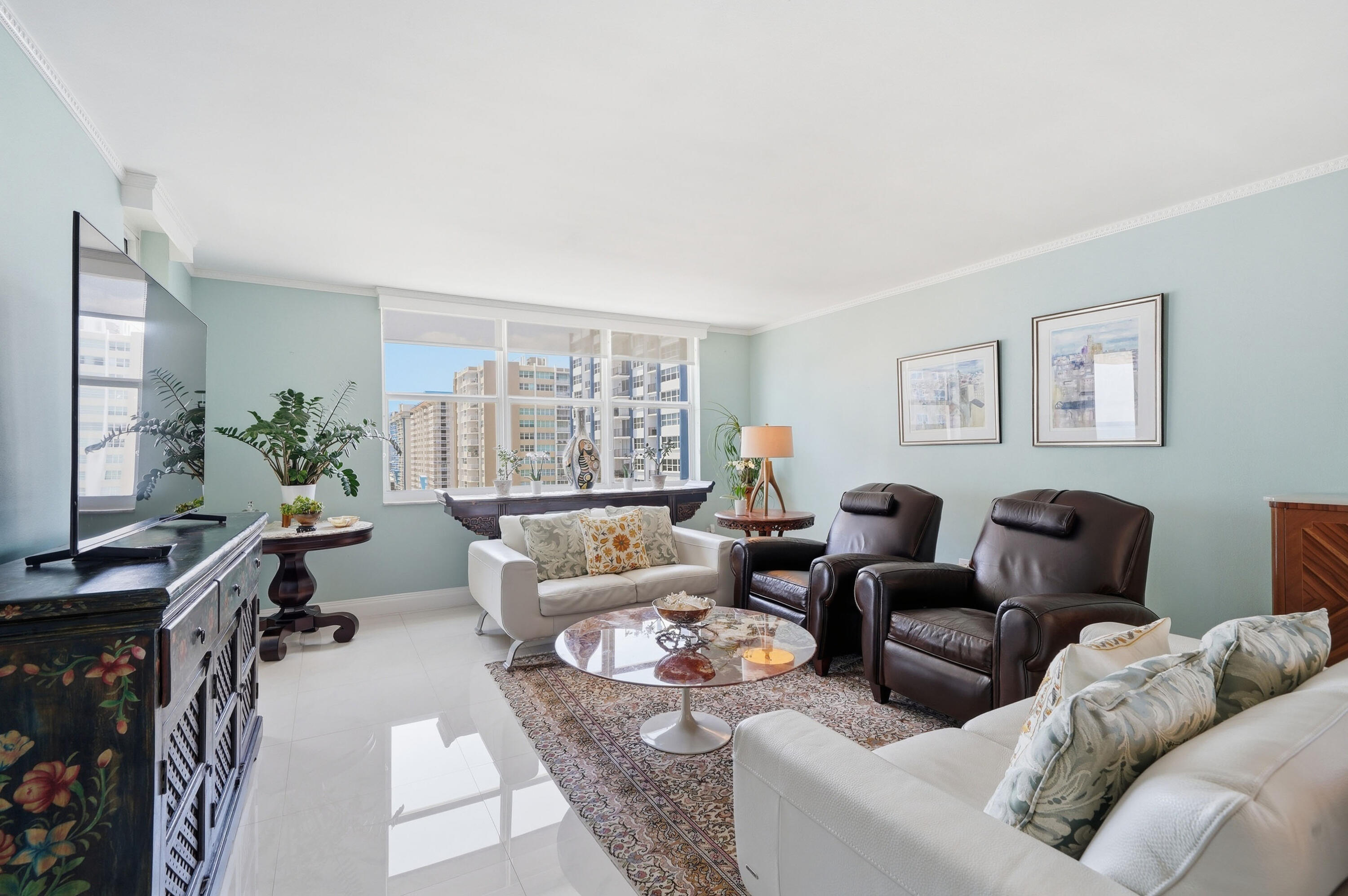 STRATFORD TOWERS CONDO - Residential