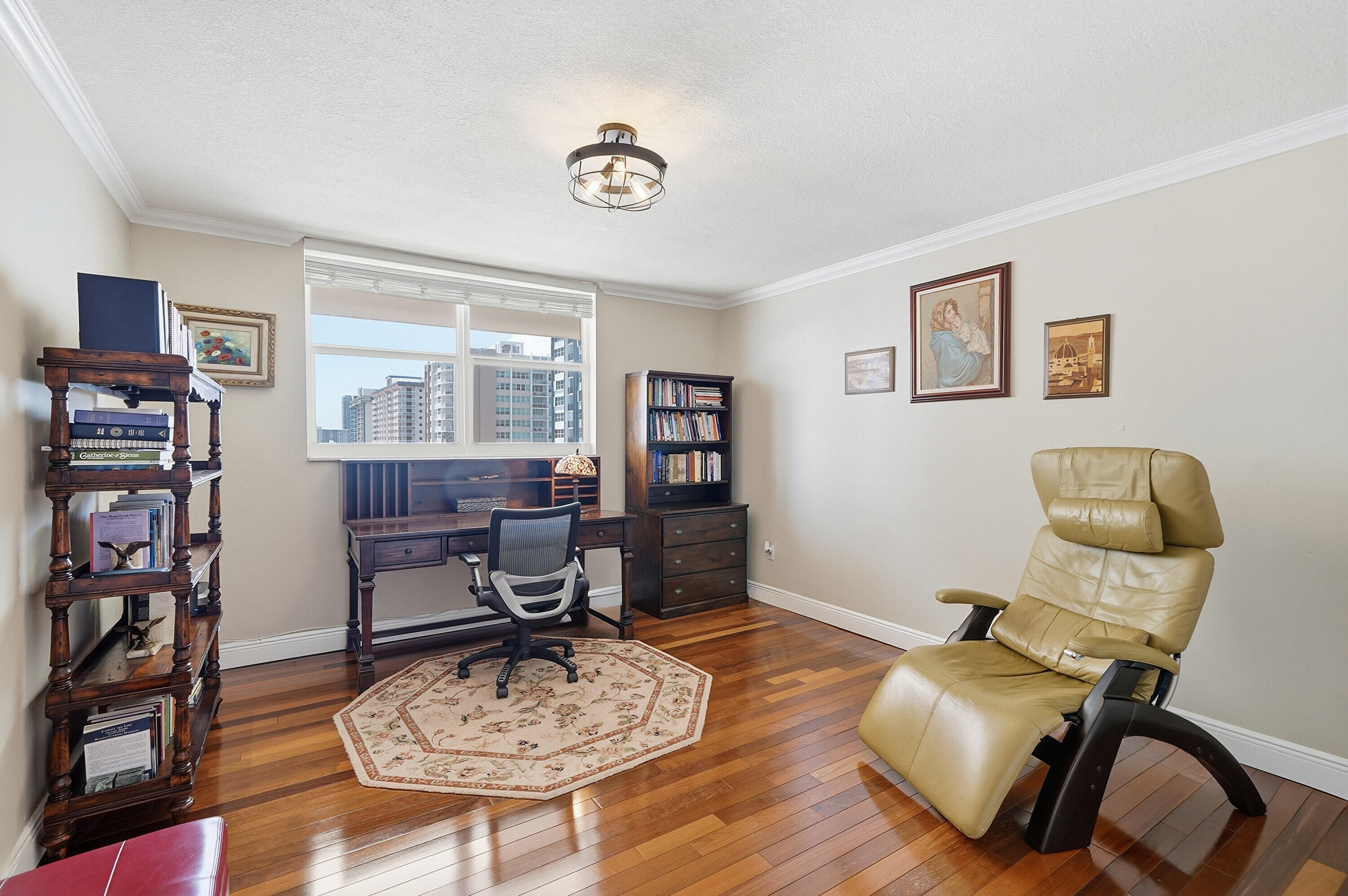 STRATFORD TOWERS CONDO - Residential