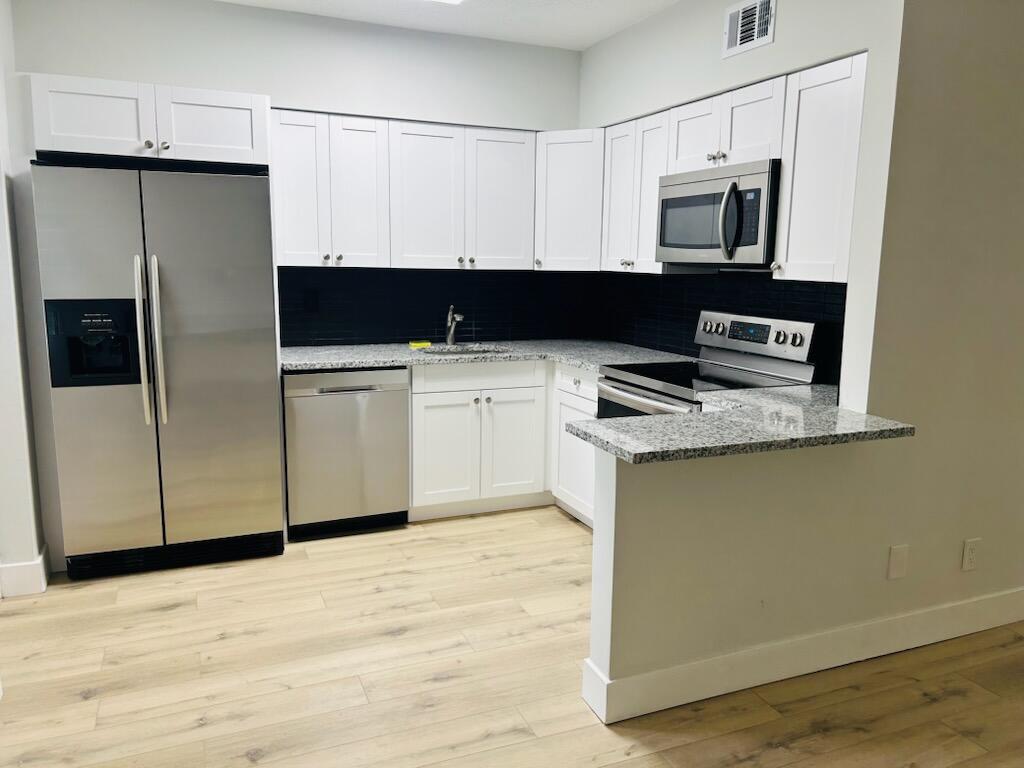 BOCA CERRO CONDO - Residential Lease