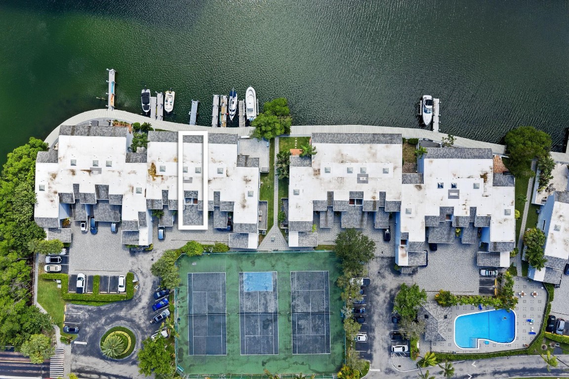 POINCIANA IS YT & RCQ CLU - Residential