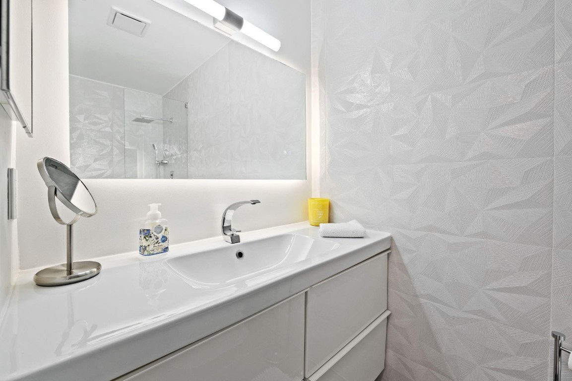 POINCIANA IS YT & RCQ CLU - Residential