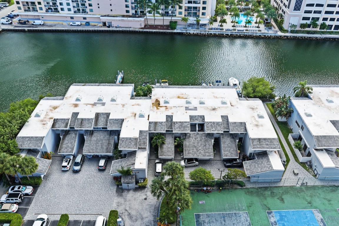 POINCIANA IS YT & RCQ CLU - Residential