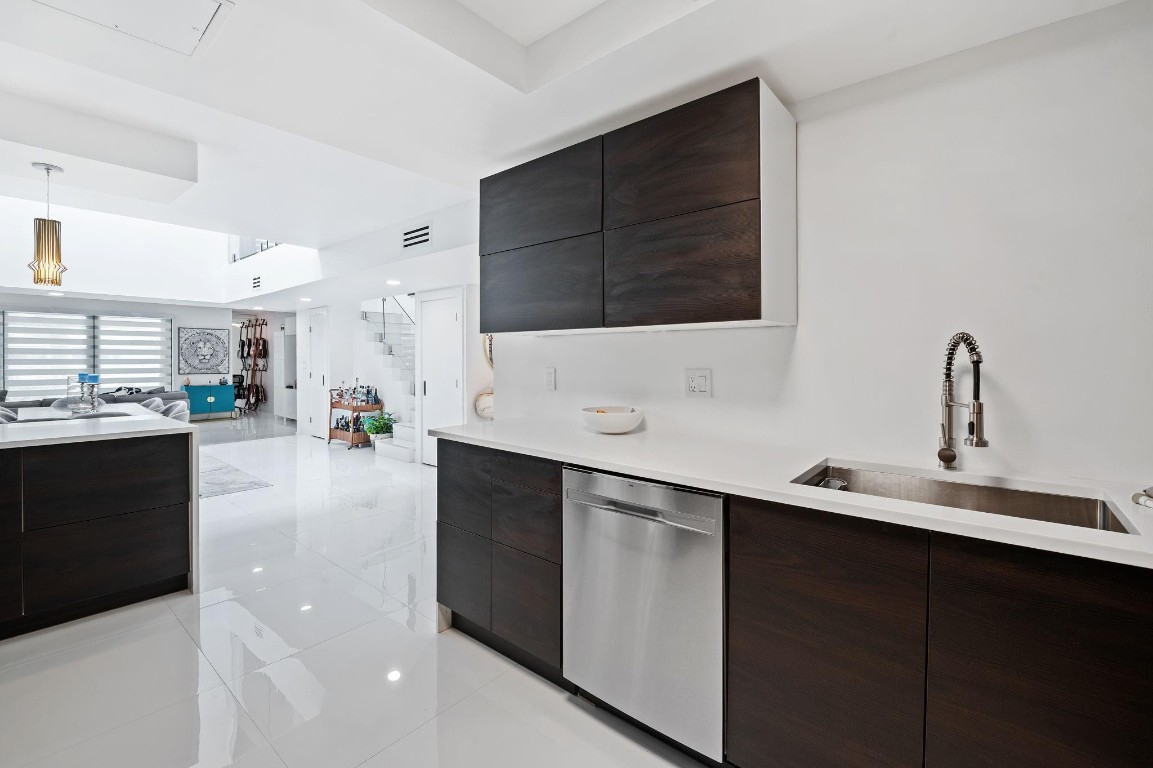 POINCIANA IS YT & RCQ CLU - Residential