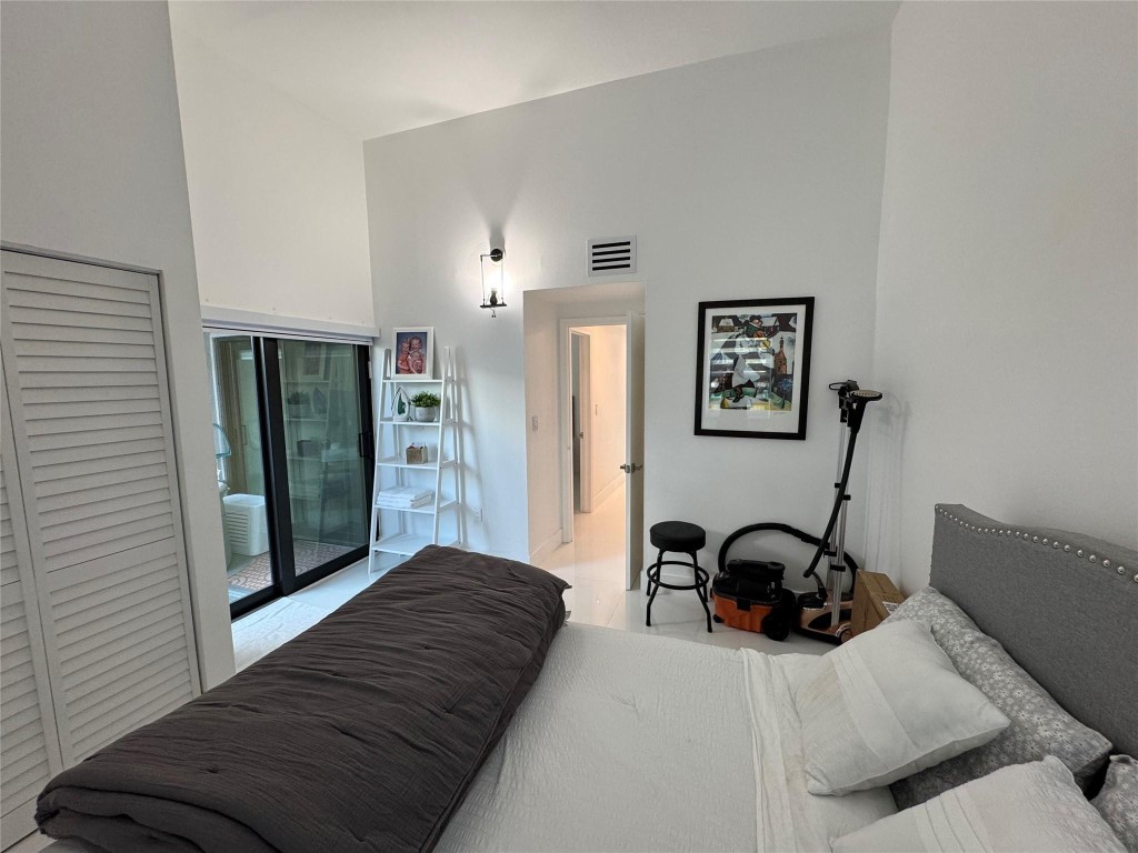 POINCIANA IS YT & RCQ CLU - Residential