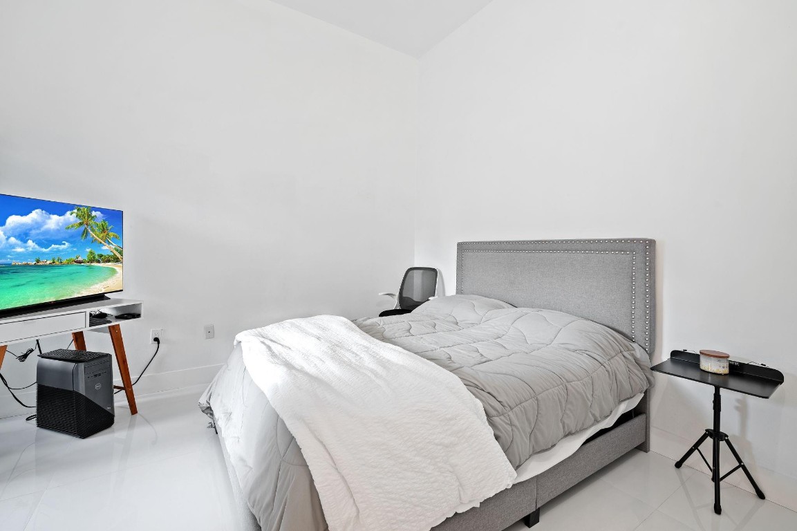 POINCIANA IS YT & RCQ CLU - Residential