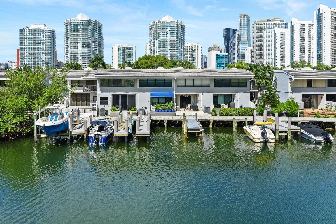 POINCIANA IS YT & RCQ CLU - Residential