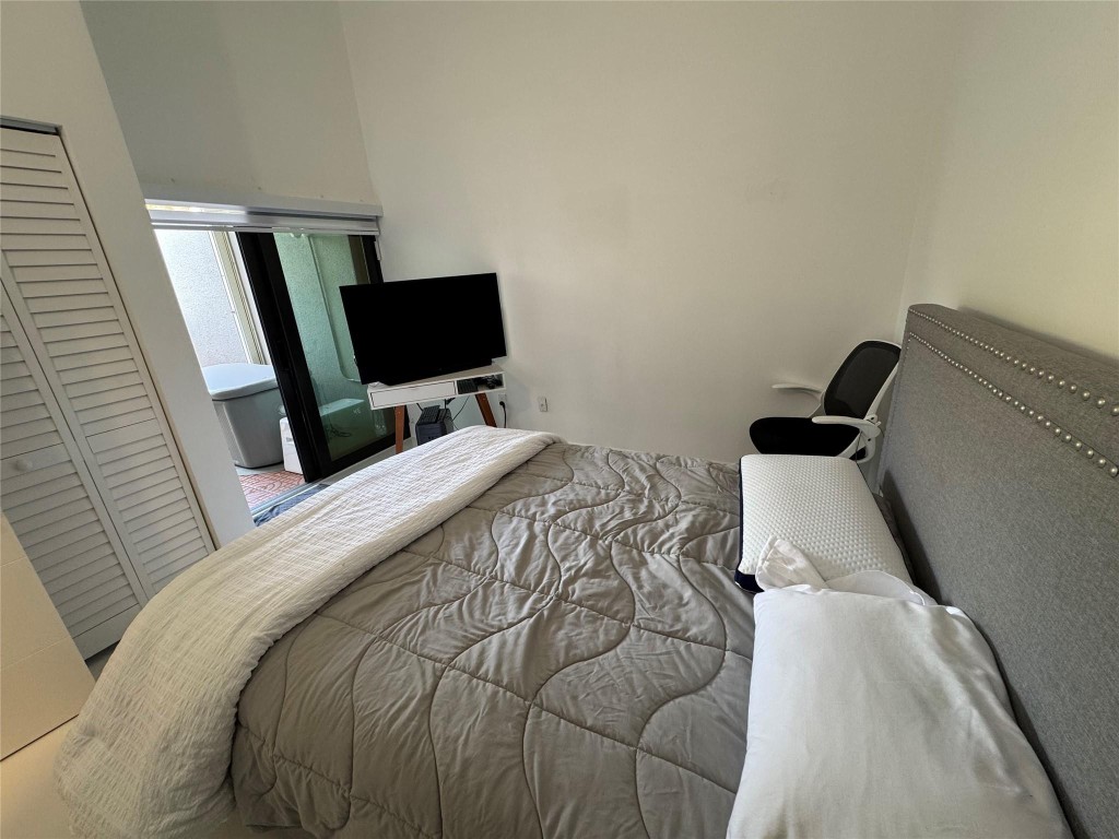 POINCIANA IS YT & RCQ CLU - Residential