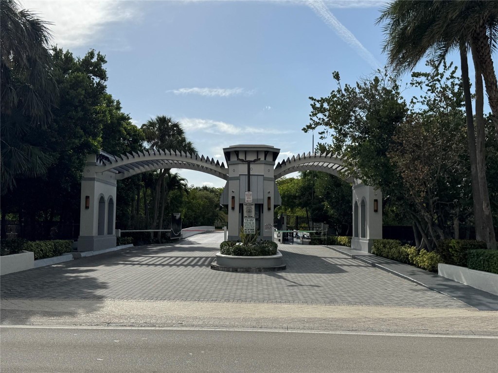 POINCIANA IS YT & RCQ CLU - Residential