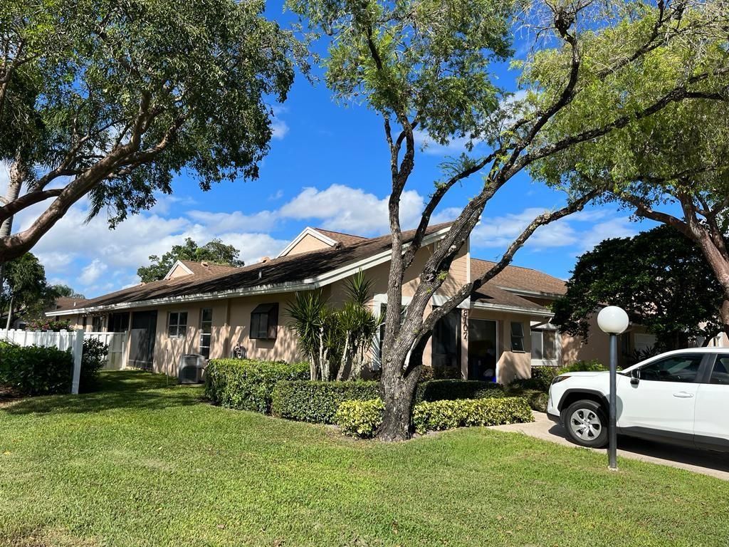 Photo of 8107 Summerbreeze Lane #8107, Boca Raton, FL 33496 (MLS # F10429401)