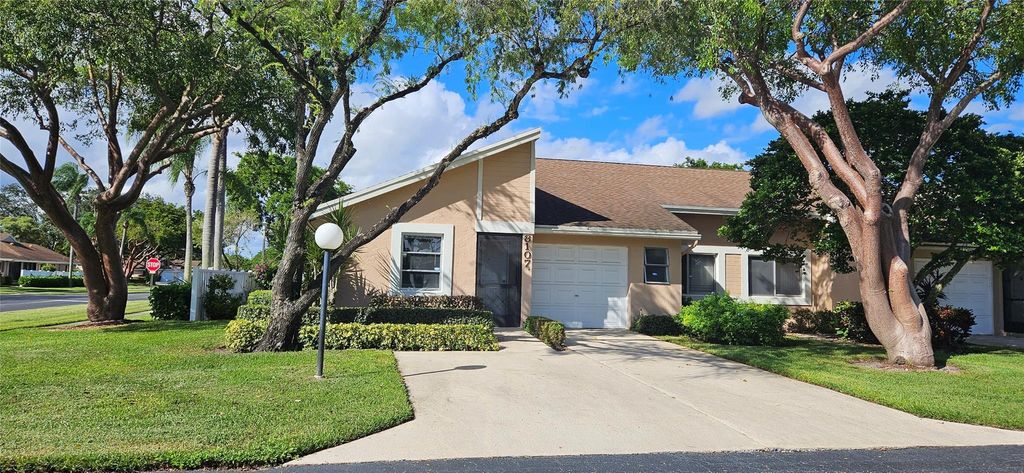 Photo of 8107 Summerbreeze Lane #8107, Boca Raton, FL 33496 (MLS # F10429401)